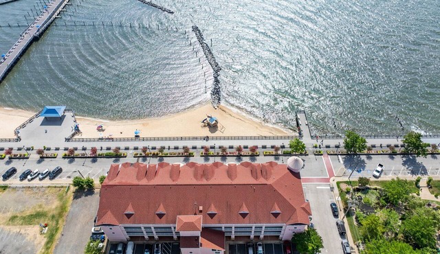 Unbelievable beach views for 6