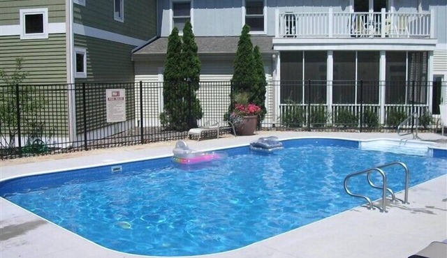 Union Pier Condo with Association Pool! Close To Beach and Downtown!