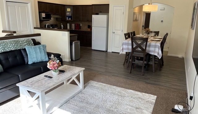 Unit 2 of 3 Adjacent Crew Houses by Reza Rentals