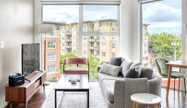 Upscale Ballard 1BR w/W/D, BBQ & Gym, near Waterfront, by Blueground