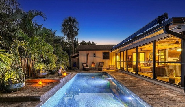 Vacation Luxury Villa/ Heated Pool -Beach Access New ·