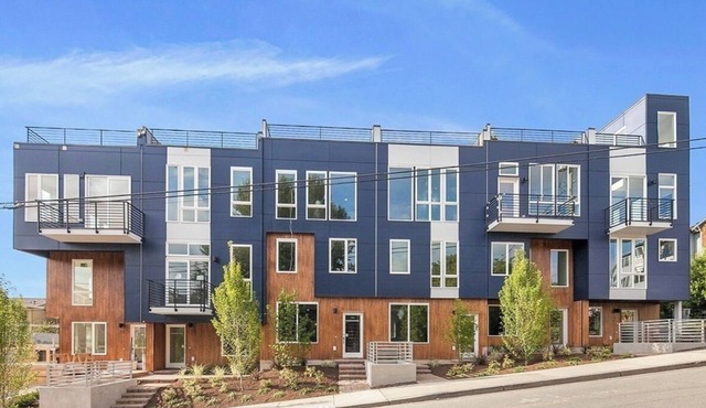 Views of the Space Needle & Lake Union w/Parking!