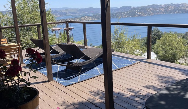 VIEWS! private deck, hot tub, pool, private boat launch