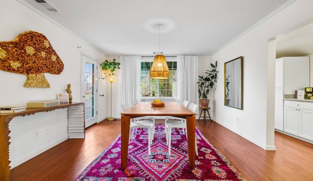 Vineyard View Home + Complimentary Wine Tasting