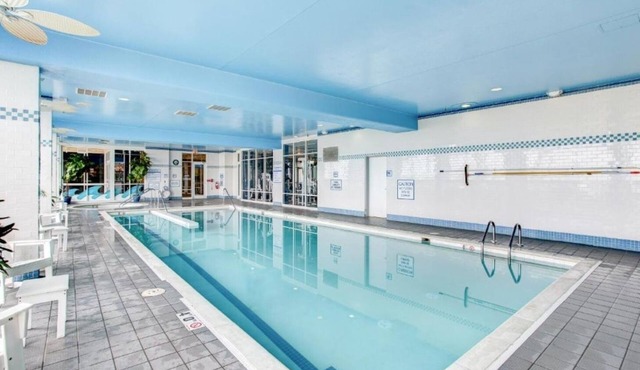 Virginia Beach | Oceanfront Getaway | Pool & Beach | 1BR