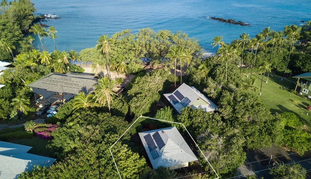 Waialea Bay Beachfront Home with AC