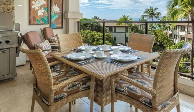 Wailea Beach penthouse w/ocean view and pool access