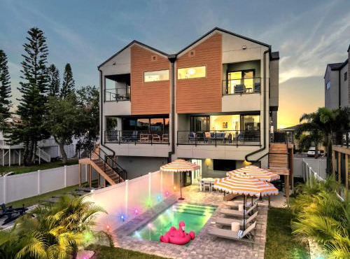 Walk2Beach, Heated Salt Pool, Pool Table, GameRoom