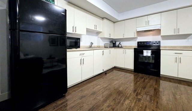 walkout suite in willoughby