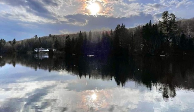 Waterfront 2BR + 1 Bath Chalet Le 137