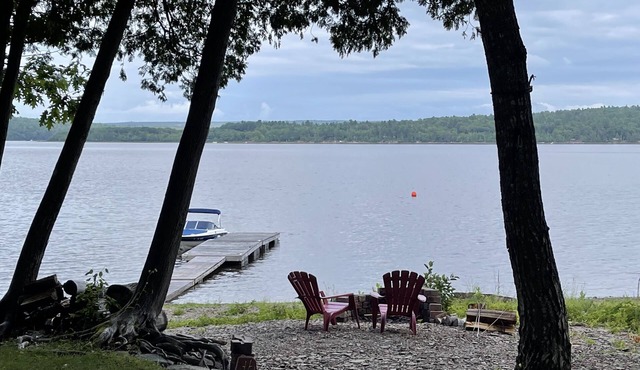 Waterfront Cozy Cottage