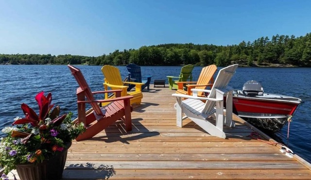 ~Waterfront Cottage in the heart of Parry Sound~