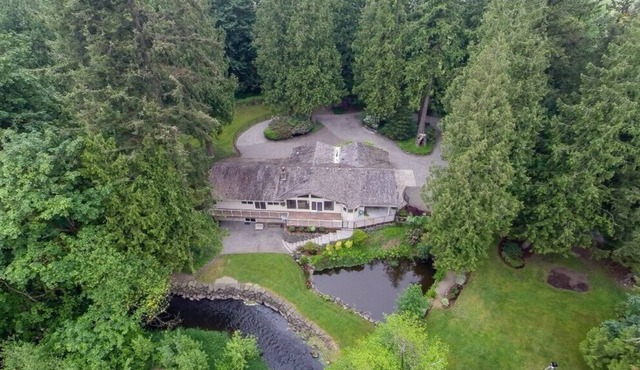 Waterfront Paradise Home + BBQ + Sauna!