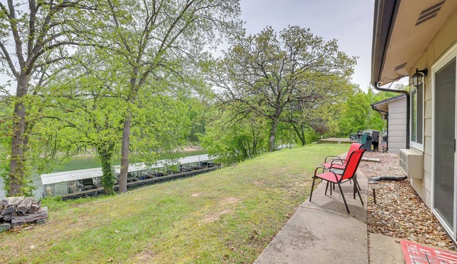 Waterfront Shell Knob Retreat on Table Rock Lake!