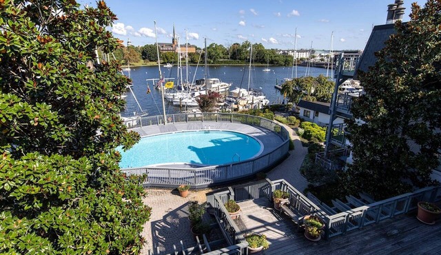 Waterfront Suite with Views of Annapolis, Prime Eastport Location