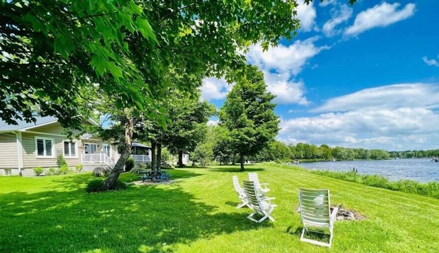 Waterfront- The Happiness Retreat
