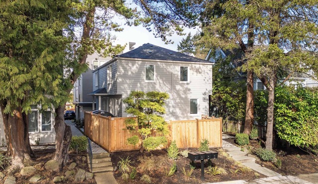 West Seattle Retreat w/3 AC - Near Alki Beach