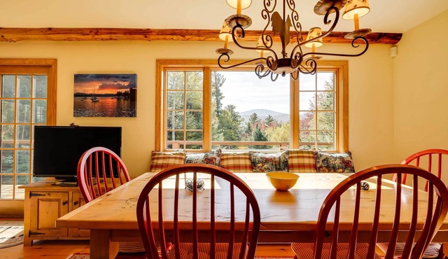 Winhall Home w/Deck + Views, 6 Mi to Ski Slopes!