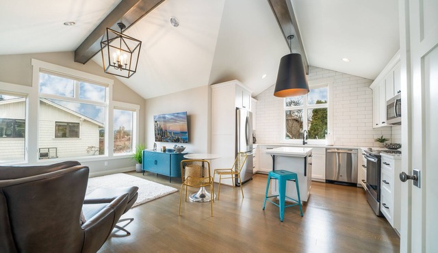 Wonderful Kirkland Guest House near the beach!