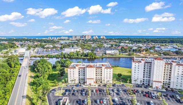 Yacht Club Villas l Barefoot Towers l ICW