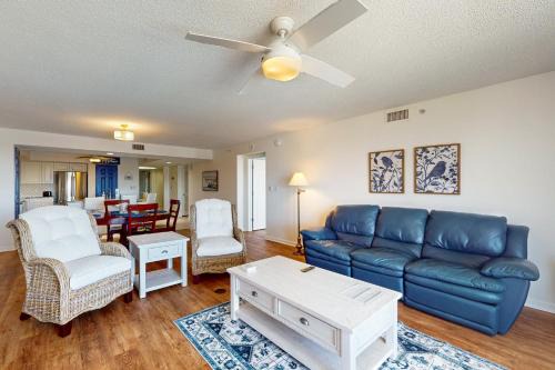 Yacht Club Villas 2-303