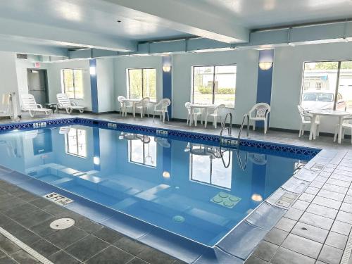 Comfort Inn Suites Cambridge 