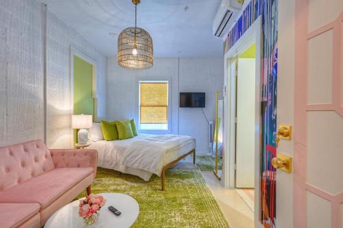 Room 6 Oleander Hotel Walk to Cruise Terminal, Restaurants & The Strand