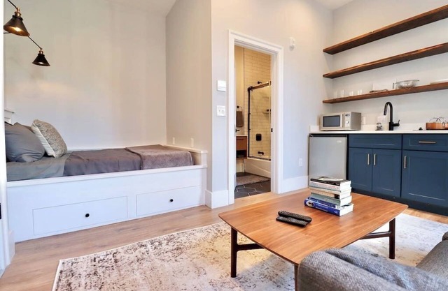 The Duke Suite at Prince Street Inn
