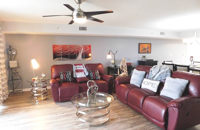Yacht Club Villas #1-202 Impressive Villa in Barefoot Resort!