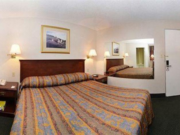 Photo of Bedroom in Banff Trail