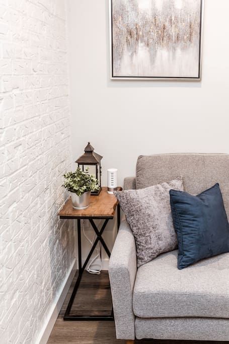 Photo of Livingroom in University District