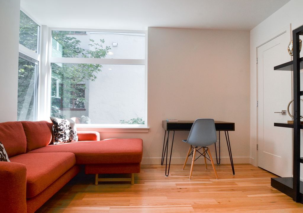 Photo of Livingroom in Eastlake