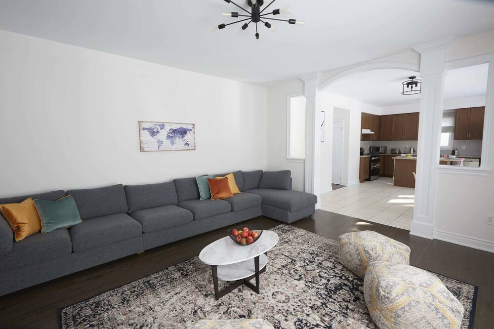 Photo of Livingroom in Oro-Medonte