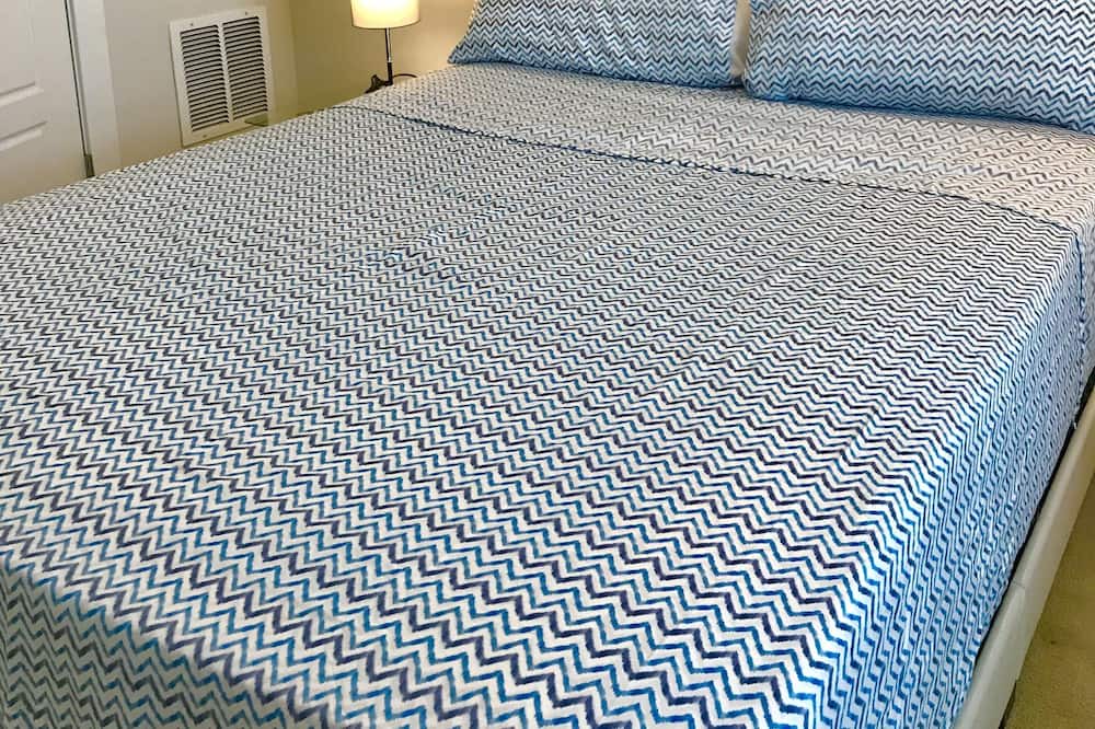 Photo of Bedroom in Wheaton-Glenmont