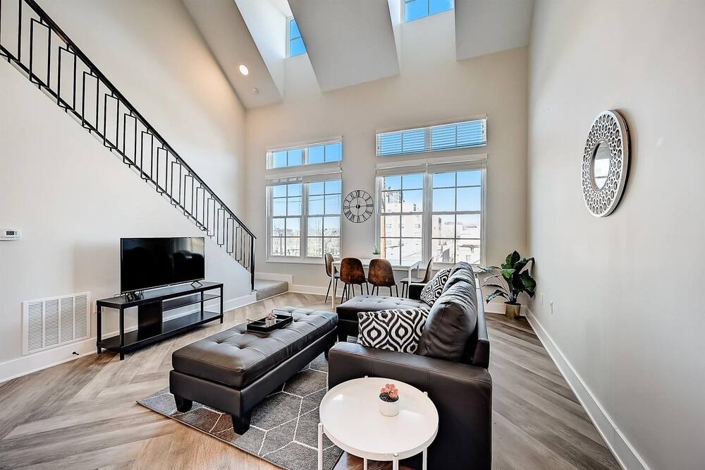 Photo of Livingroom in Olde Towne East