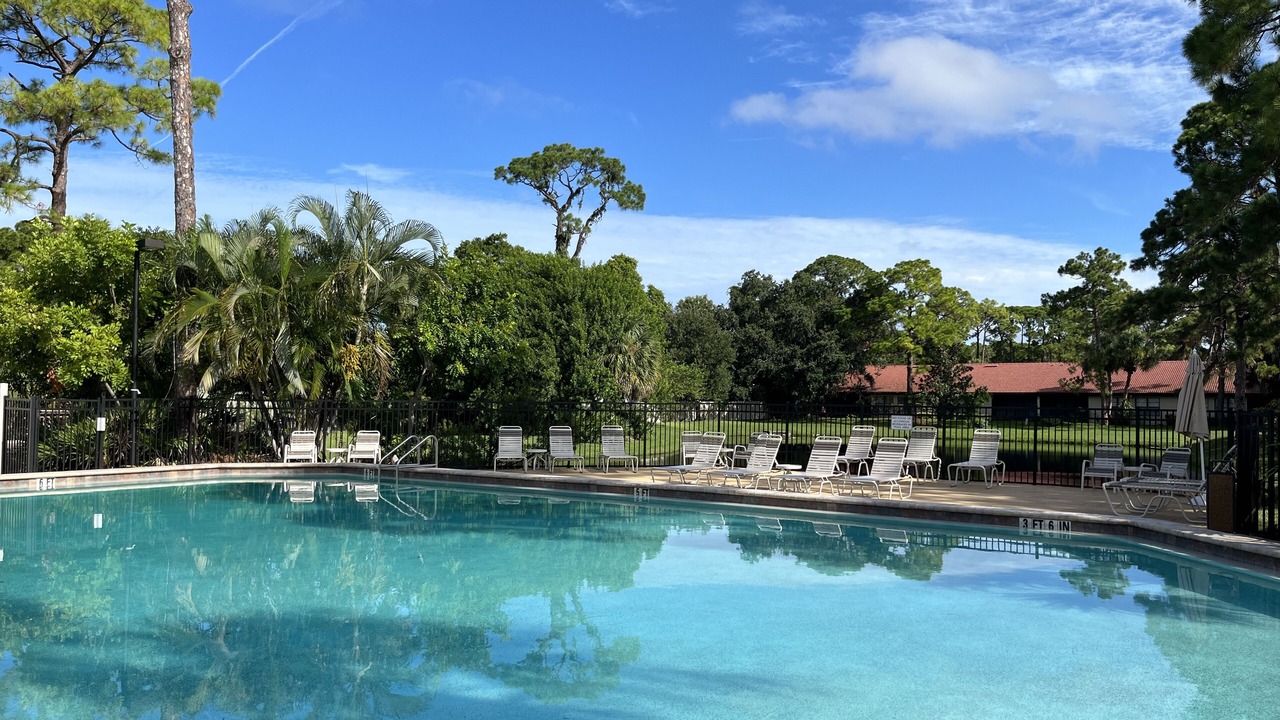 Photo of Outdoor in Gulf Gate Estates