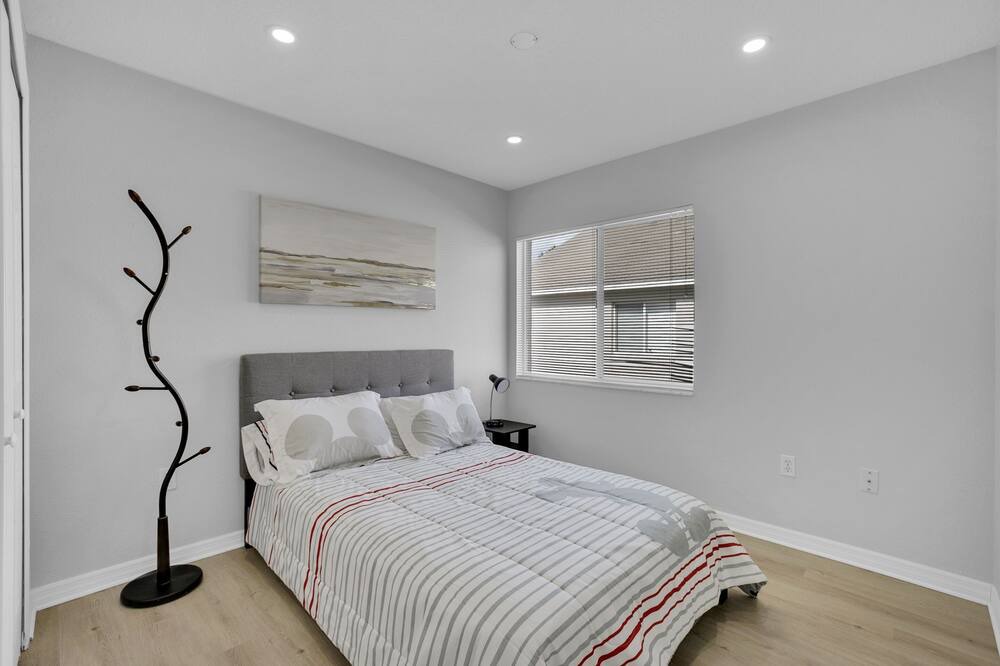 Photo of Bedroom in Hillcrest Estates