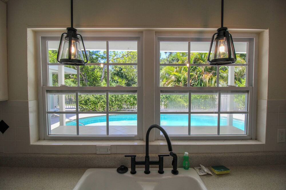 Photo of Outdoor in Gulf Gate Estates