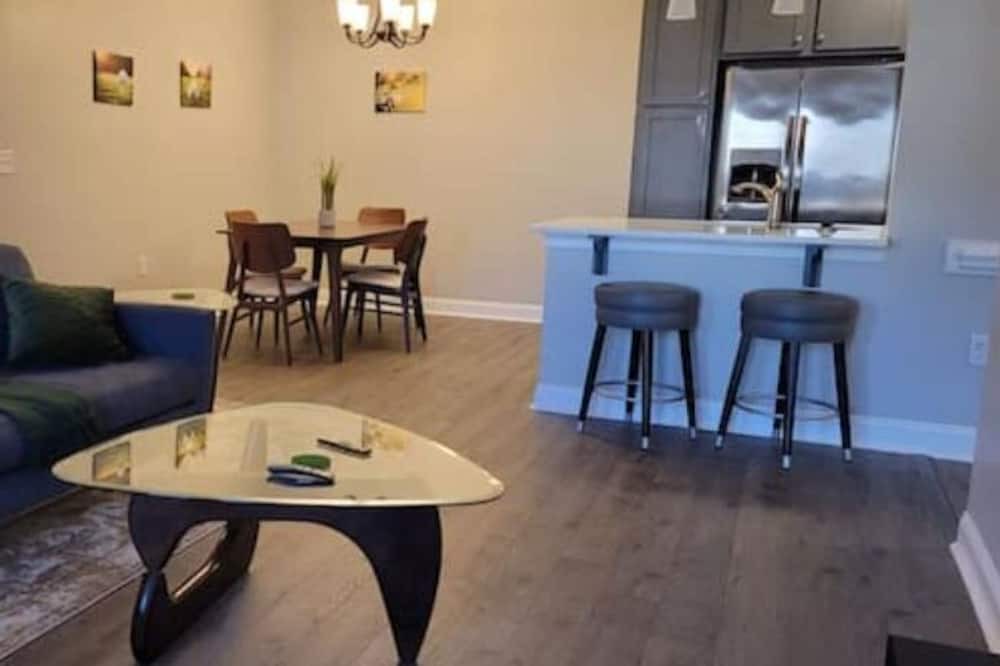 Photo of Livingroom in Spring Lake