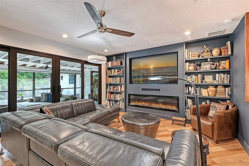 Photo of Livingroom in Bay Isle