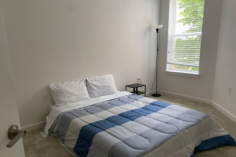 Photo of Bedroom in Derwood