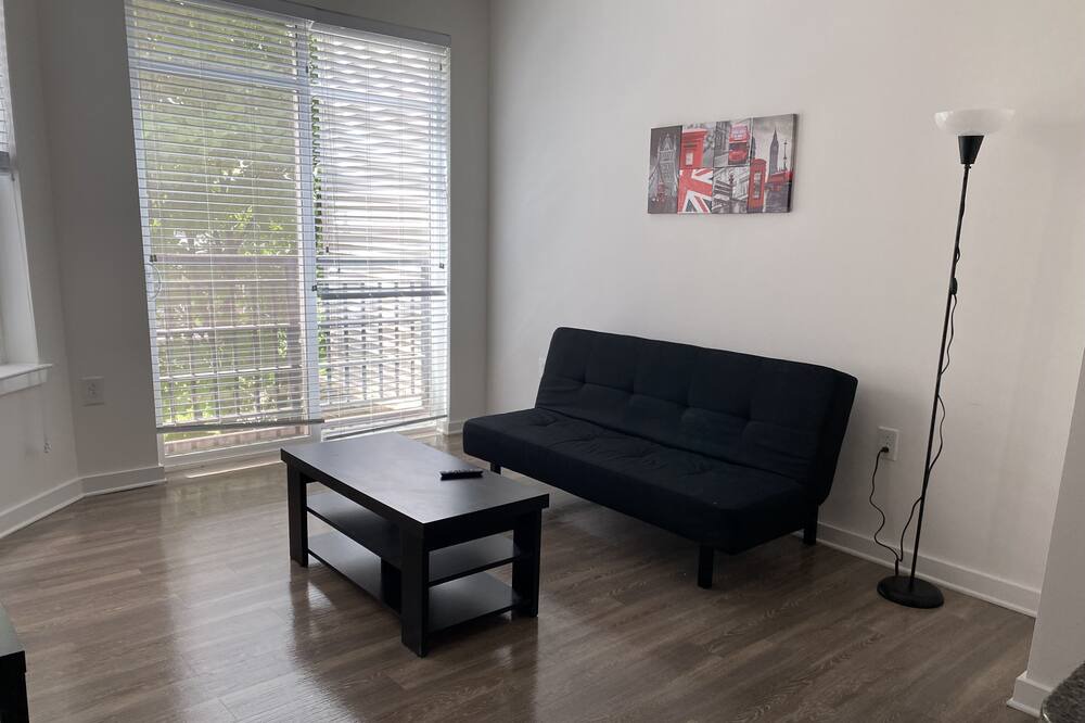 Photo of Livingroom in Derwood
