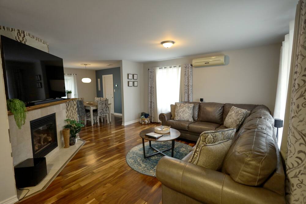 Photo of Livingroom in Sturgeon Falls