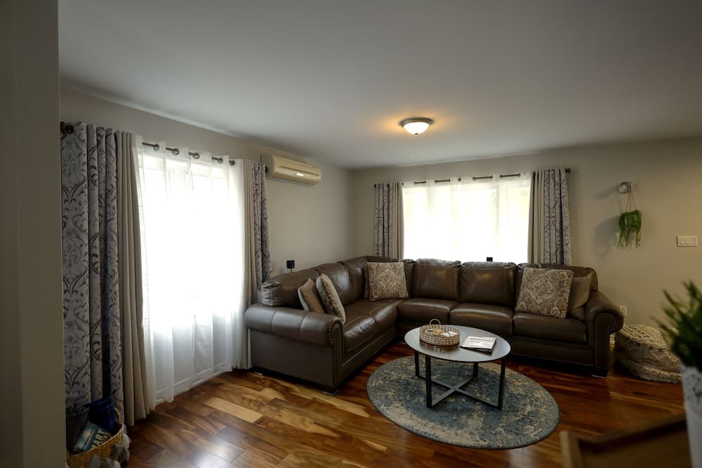 Photo of Livingroom in Sturgeon Falls