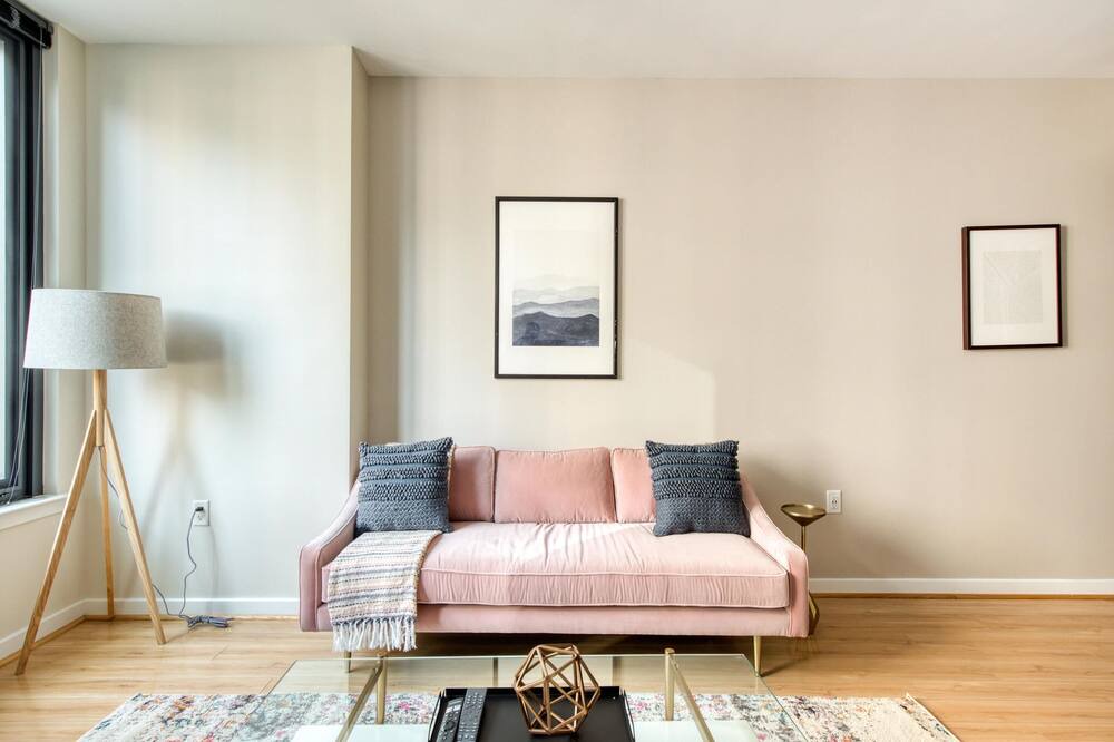 Photo of Livingroom in Bethesda