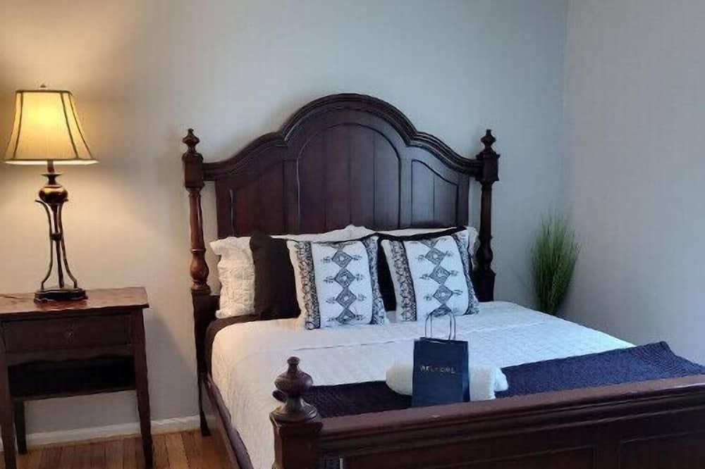 Photo of Bedroom in Manassas