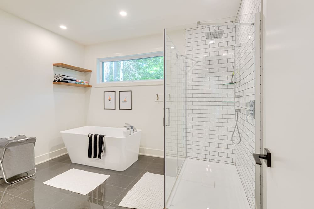 Photo of Bathroom in Ayers Cliff