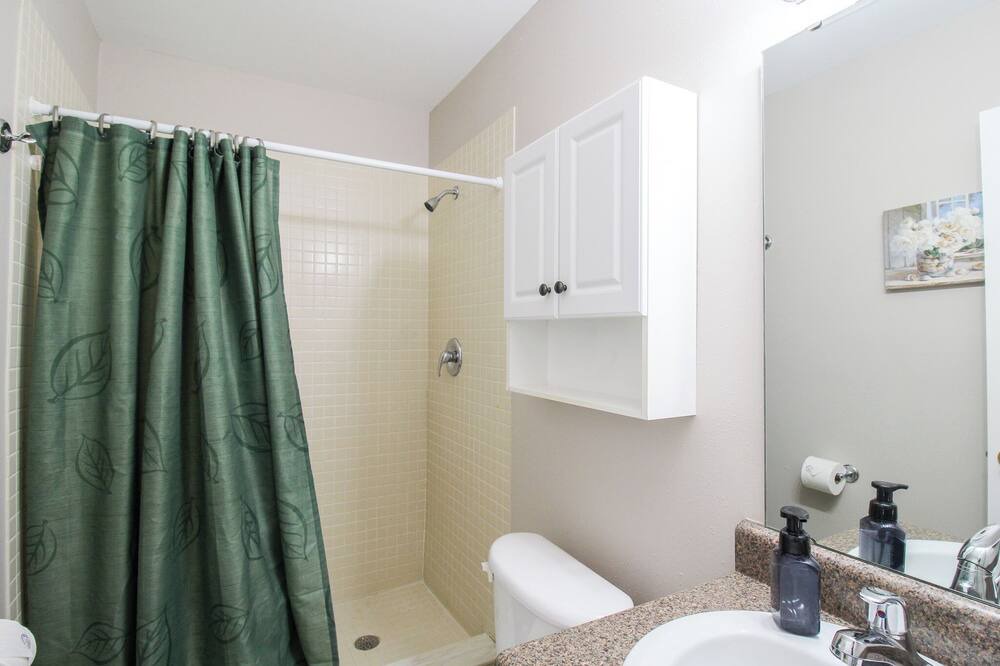 Photo of Bathroom in Sarasota Springs