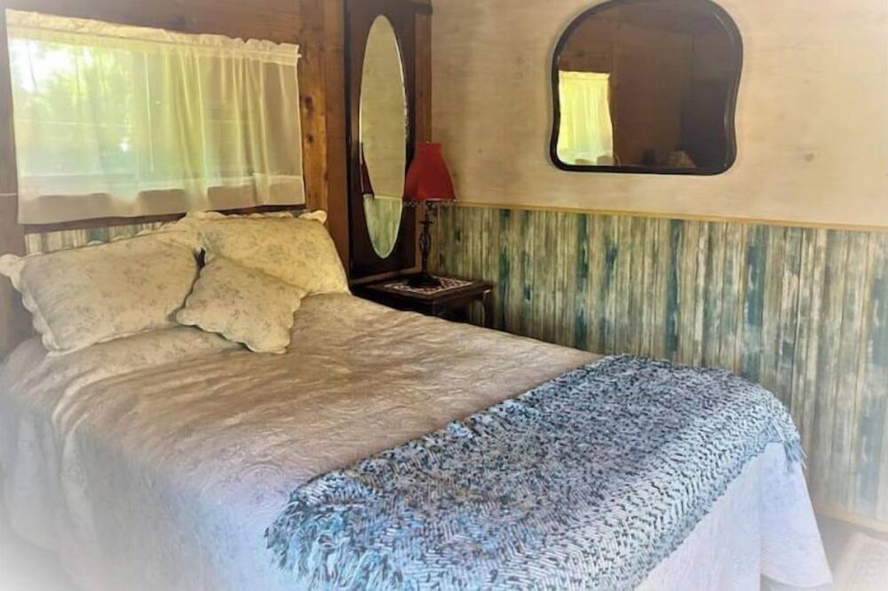 Photo of Bedroom in Cane Beds