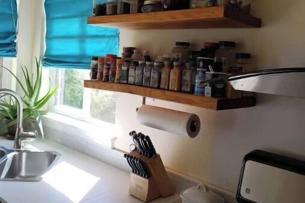Photo of Kitchen in Cane Beds